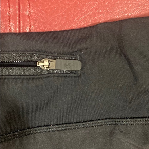 lululemon athletica Women's Black Shorts - Picture 2 of 12